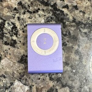 Apple iPod shuffle Purple Clip-On iPod Shuffle